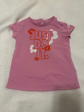 Nike toddler girls "Just Do It" shirt pink short sleeve logo on sleeve size 4T